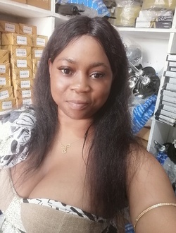 Profil de Laeticia, une femme célibataire de 26 ans à Yaoundé