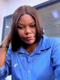 Profil de Carine, une femme célibataire de 28 ans à Douala