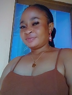 Profil de Suzanne, une femme célibataire de 39 ans à Yaoundé