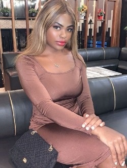 Profil de Jessica, une femme célibataire de 24 ans à Yaoundé