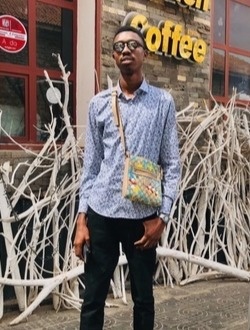 Profil de Momo, un homme célibataire de 27 ans à Dakar