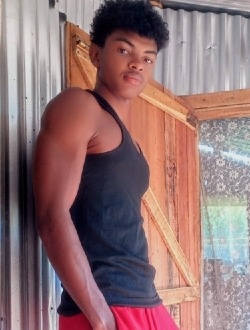 Profil de Augustin, un homme célibataire de 20 ans à Toamasina