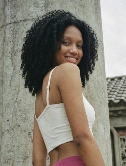 Profil de Lauraine, une femme célibataire de 26 ans à Toamasina