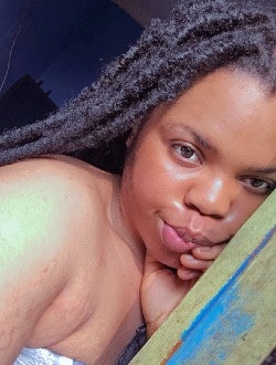 Profil de Franchesca, une femme célibataire de 22 ans à Yaoundé