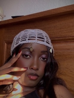 Profil de Davila, une femme célibataire de 25 ans à Yaoundé