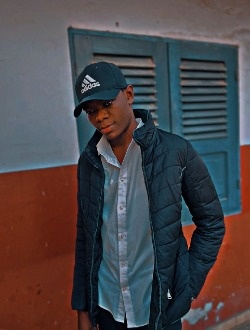 Profil de Ernezy Ursel, un homme célibataire de 25 ans à Mbalouma-Pointe-Noire