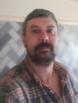 Profil de Dominic, un homme célibataire de 48 ans à Birkenshaw