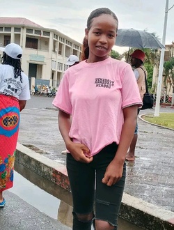 Profil de Nadine, une femme célibataire de 22 ans à Toamasina