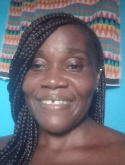 Profil de Liliane, une femme célibataire de 44 ans à Petit Abidjan-Youkou