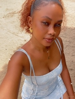 Profil de Vivine, une femme célibataire de 26 ans à Antalaha