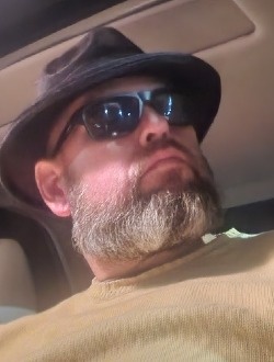 Profil de James, un homme célibataire de 47 ans à Owensboro