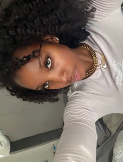 Profil de Kelly, une femme célibataire de 35 ans à Soubré