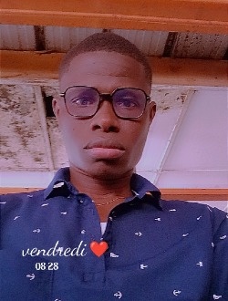 Profil de Radamel Desuza, un homme célibataire de 32 ans à Abidjan