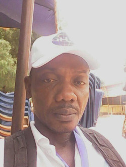 Profil de Jacques, un homme célibataire de 45 ans à Lomé