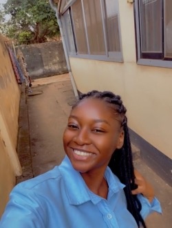 Profil de Hornella, une femme célibataire de 20 ans à Yaoundé