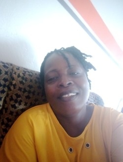 Profil de Marie-Pascale, une femme célibataire de 52 ans à Abidjan