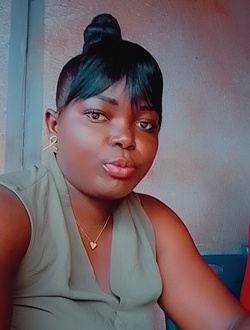 Profil de Daniella, une femme célibataire de 33 ans à Yaoundé