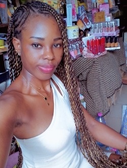 Profil de Aurore, une femme célibataire de 24 ans à Douala
