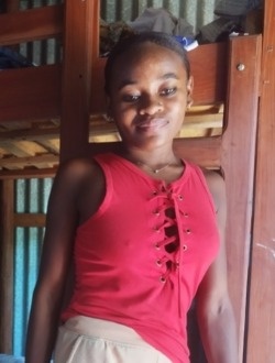 Profil de Erivinah, une femme célibataire de 19 ans à Antsiranana