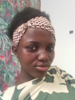 Profil de Préjolie, une femme célibataire de 21 ans à Yaoundé