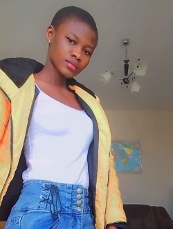 Profil de Makourani Adja, une femme célibataire de 26 ans à Ankara