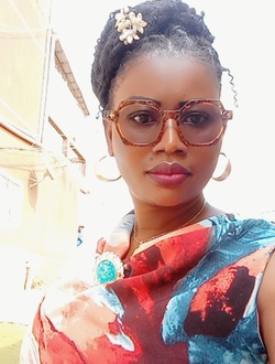 Profil de Marie Julienne, une femme célibataire de 18 ans à Yaoundé