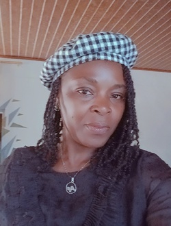 Profil de Annie, une femme célibataire de 44 ans à Yaoundé