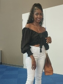 Profil de Samira, une femme célibataire de 33 ans à Antsiranana