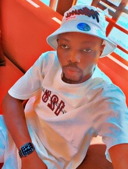 Profil de Ismaël, un homme célibataire de 36 ans à Lomé