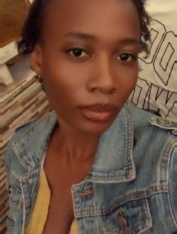 Profil de Ange, une femme célibataire de 25 ans à Abidjan