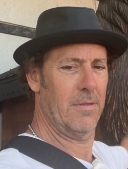 Profil de W, un homme célibataire de 43 ans à St. Catharines