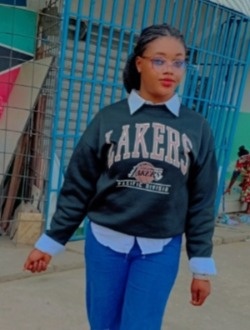 Profil de Carelle, une femme célibataire de 22 ans à Douala