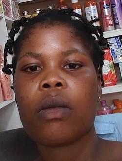 Profil de Lilie, une femme célibataire de 26 ans à Abidjan