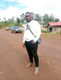 Profil de Dalbin, un homme célibataire de 29 ans à Douala