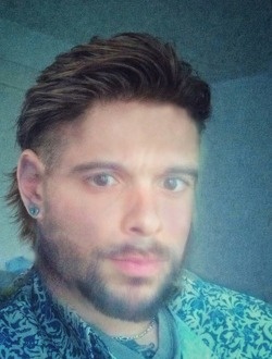 Profil de Simon, un homme célibataire de 32 ans à Bordeaux