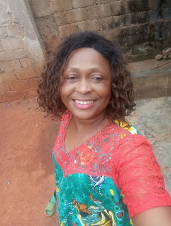 Profil de Julie, une femme célibataire de 49 ans à Voua III