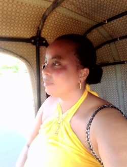 Profil de Julia, une femme célibataire de 42 ans à Nosy-Be