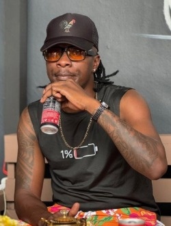 Profil de Derrick, un homme célibataire de 31 ans à Bertoua