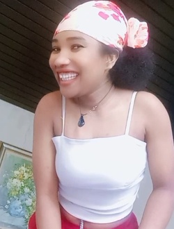 Profil de Angi, une femme célibataire de 25 ans à Adonis