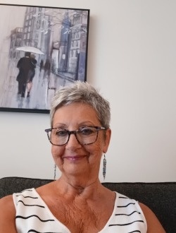 Profil de Denise, une femme célibataire de 72 ans à Québec
