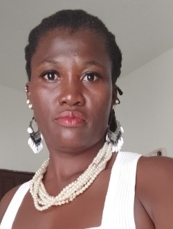 Profil de Lauretta Amélé, une femme célibataire de 44 ans à Libreville