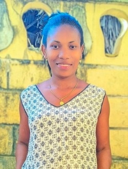 Profil de Eustasie, une femme célibataire de 34 ans à Antsiranana