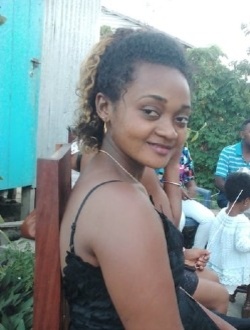 Profil de Melissa, une femme célibataire de 27 ans à Nosy-Be
