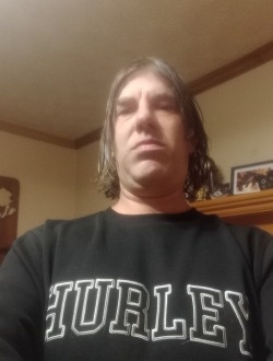 Profil de Louis, un homme célibataire de 46 ans à Sherbrooke