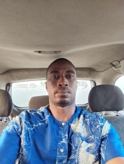 Profil de Marc, un homme célibataire de 41 ans à Lomé