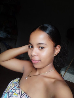 Profil de Marie, une femme célibataire de 22 ans à Antsiranana