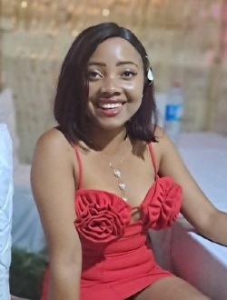 Profil de Ziana, une femme célibataire de 22 ans à Antalaha