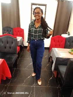 Profil de Lydienne, une femme célibataire de 49 ans à Abek