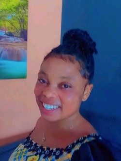 Profil de Marie Solange, une femme célibataire de 28 ans à Douala