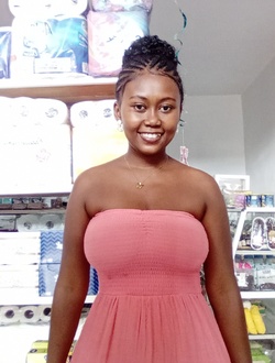 Profil de Daviela, une femme célibataire de 25 ans à Antalaha